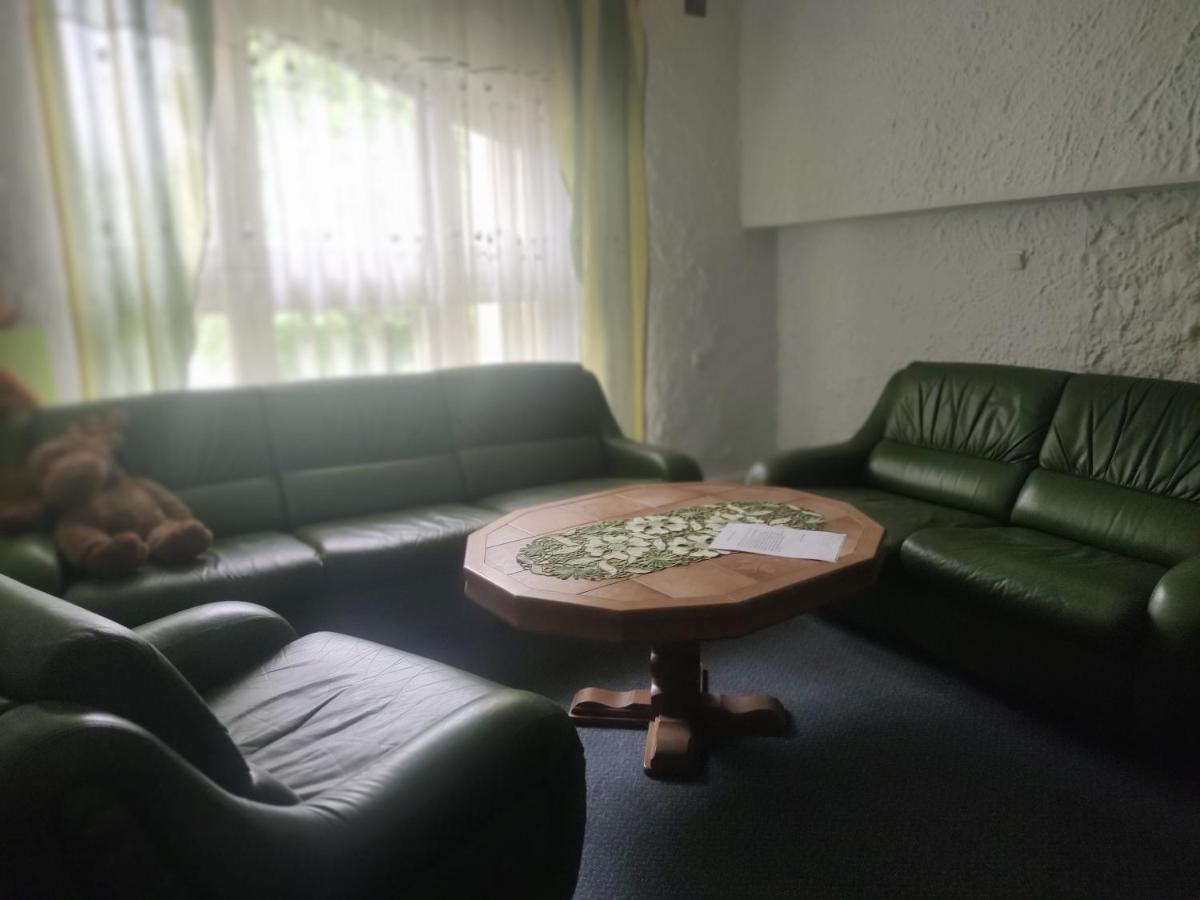 Zajazd U Kmity Postołów Exteriér fotografie